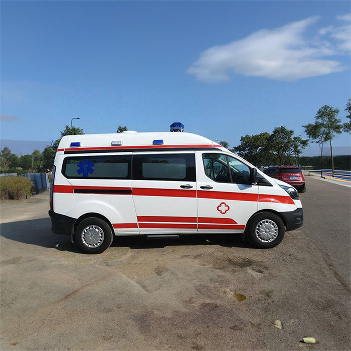 武汉私人救护车租车联系电话