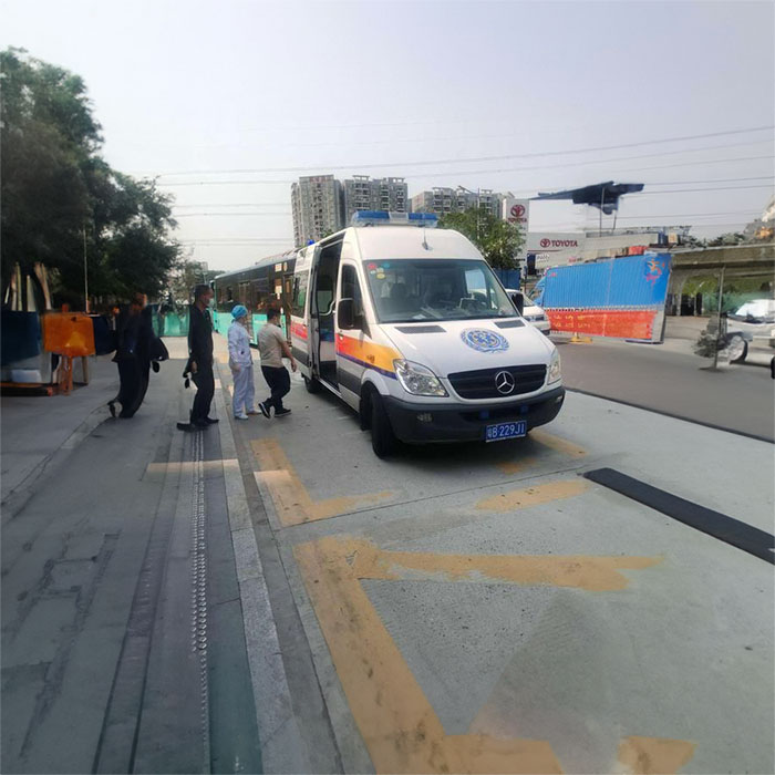 武汉出租救护车联系方式
