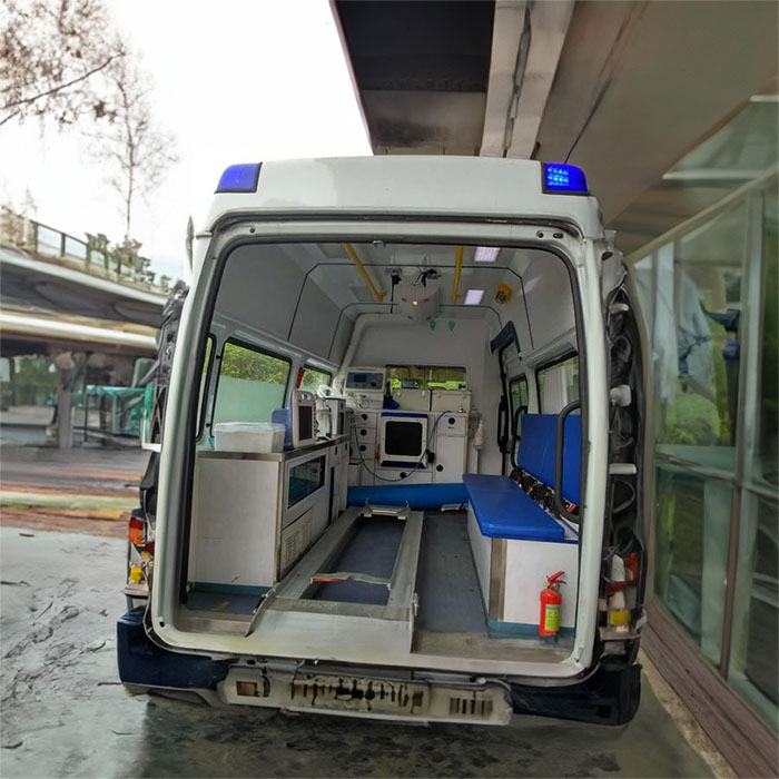 武汉私人救护车租车电话号码