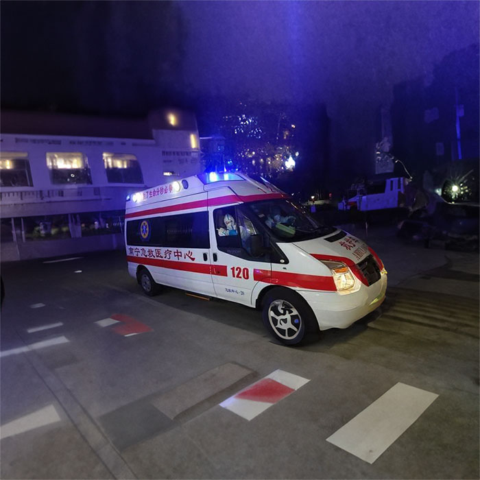 武汉私人救护车出租收费