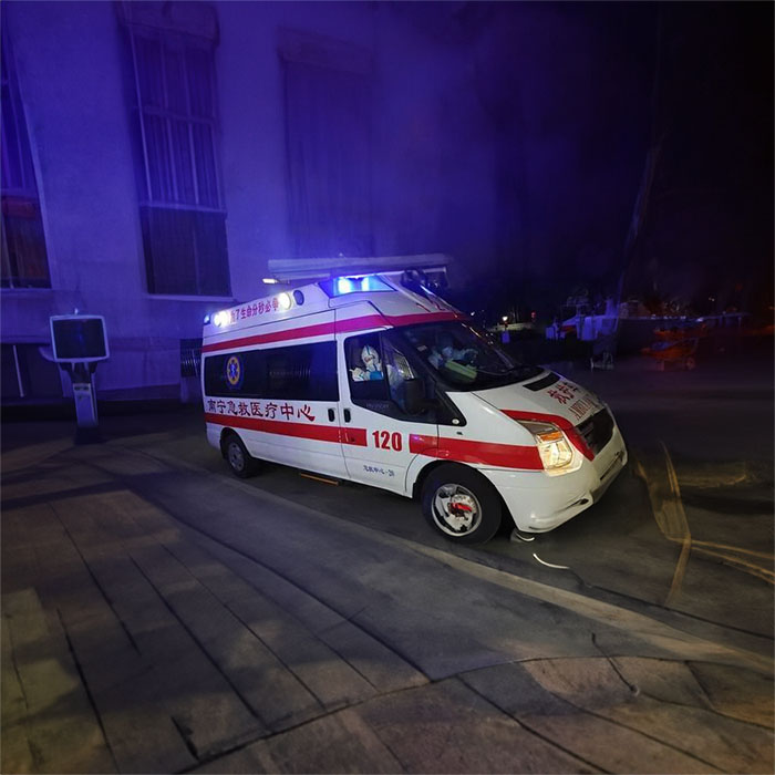 武汉私人救护车租车联系方式