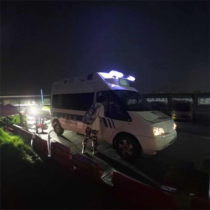 武汉救护车出租电话